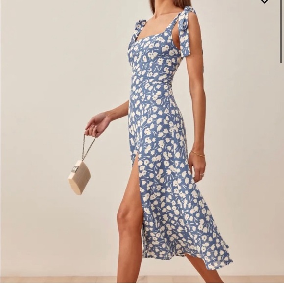 Reformation Dresses & Skirts - 💙🤍Reformation Twilight Dress Size 4 in Tuli Pattern Blue & White Floral